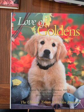 HARDCOVER SOFA BOOK LOVE OF GOLDENS, TODD BERGER, FOR GOLDEN RETRIEVER LOVERS